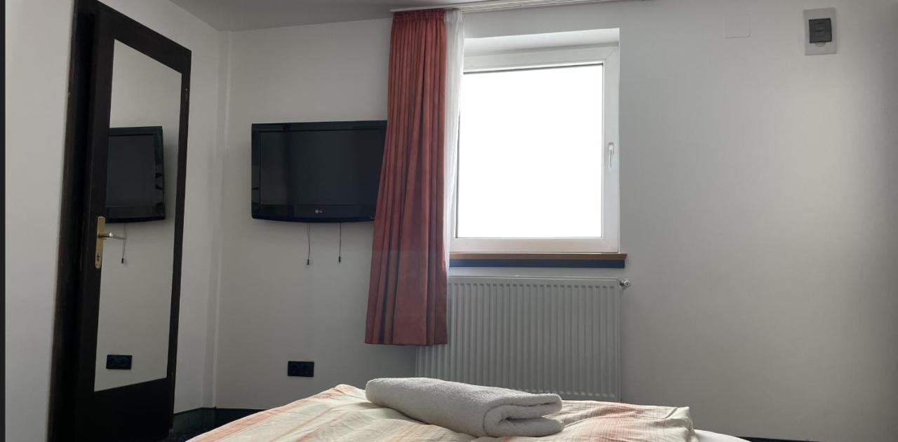 Z House Apartment Сибиу Екстериор снимка